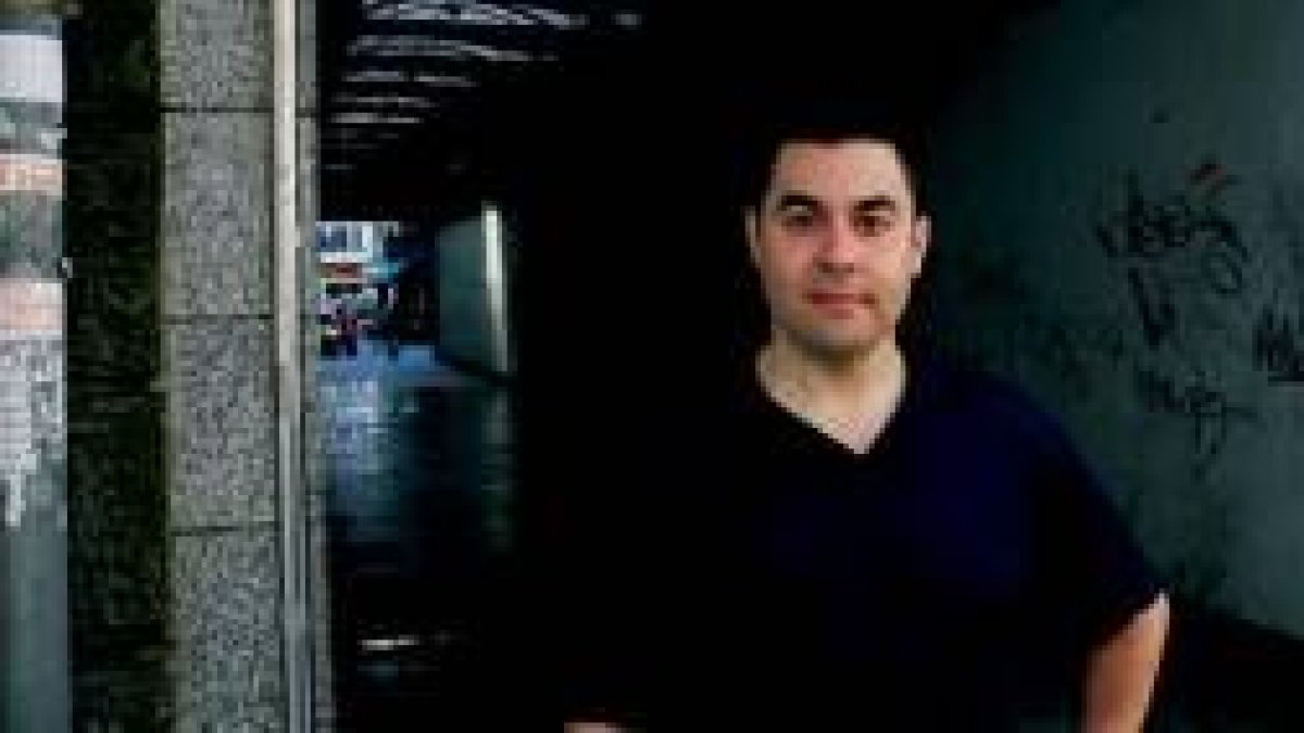 El artista leonés Marce Rodríguez Yebra expone por primera vez sus fotografías
