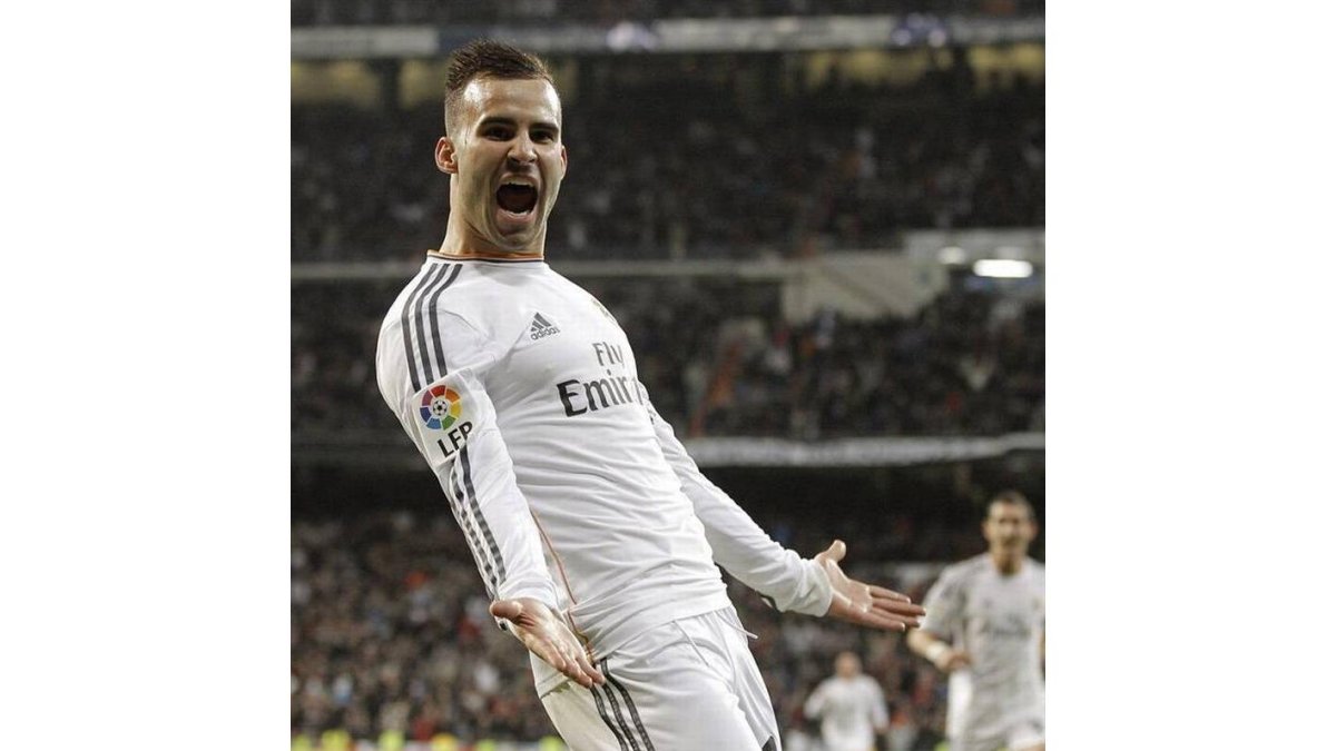 El delantero del Real Madrid Jesé Rodríguez celebra el gol marcado al Atlético de Madrid, segundo para el conjunto blanco, durante el partido de ida de las semifinales de la Copa de Rey disputado esta noche en el estadio Santiago Bernabéu.
