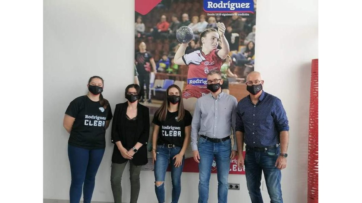 Embutidos Rodríguez apuesta una temporada más por el Cleba. DL