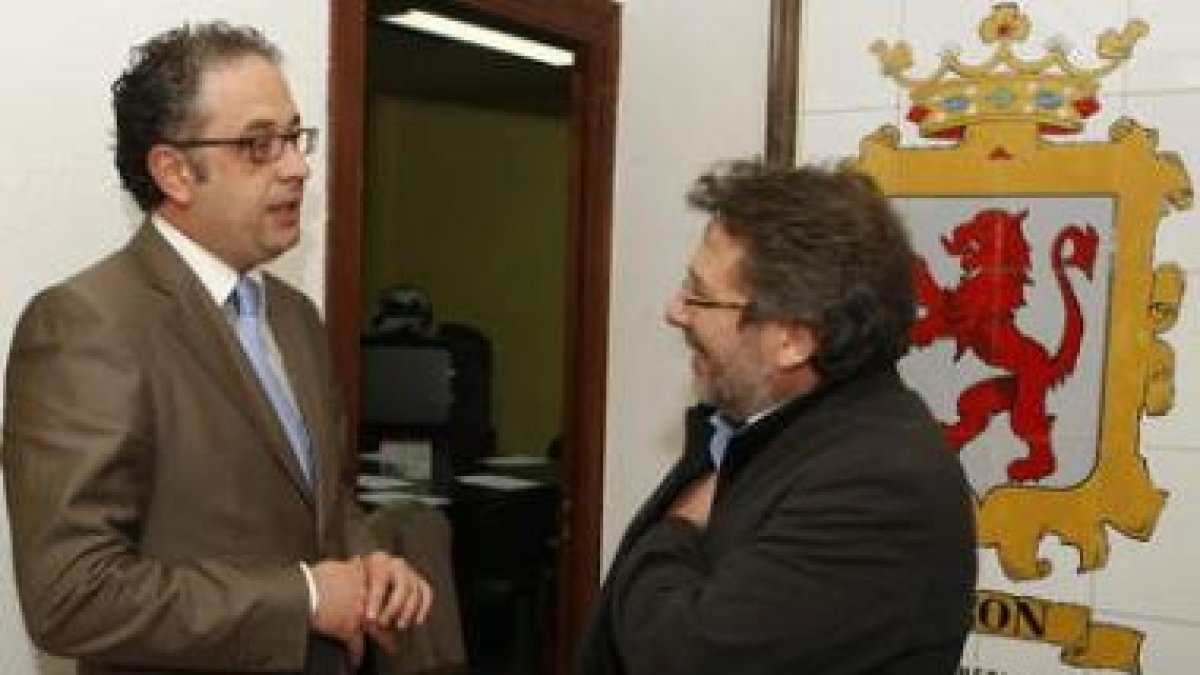 Chamorro y Moreno, antes de reunir el comité de conflictos.