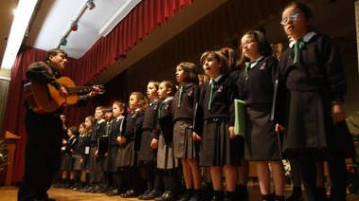 El Colegio Divina Pastora recibió el reconocimiento del Sello de Calidad +300.