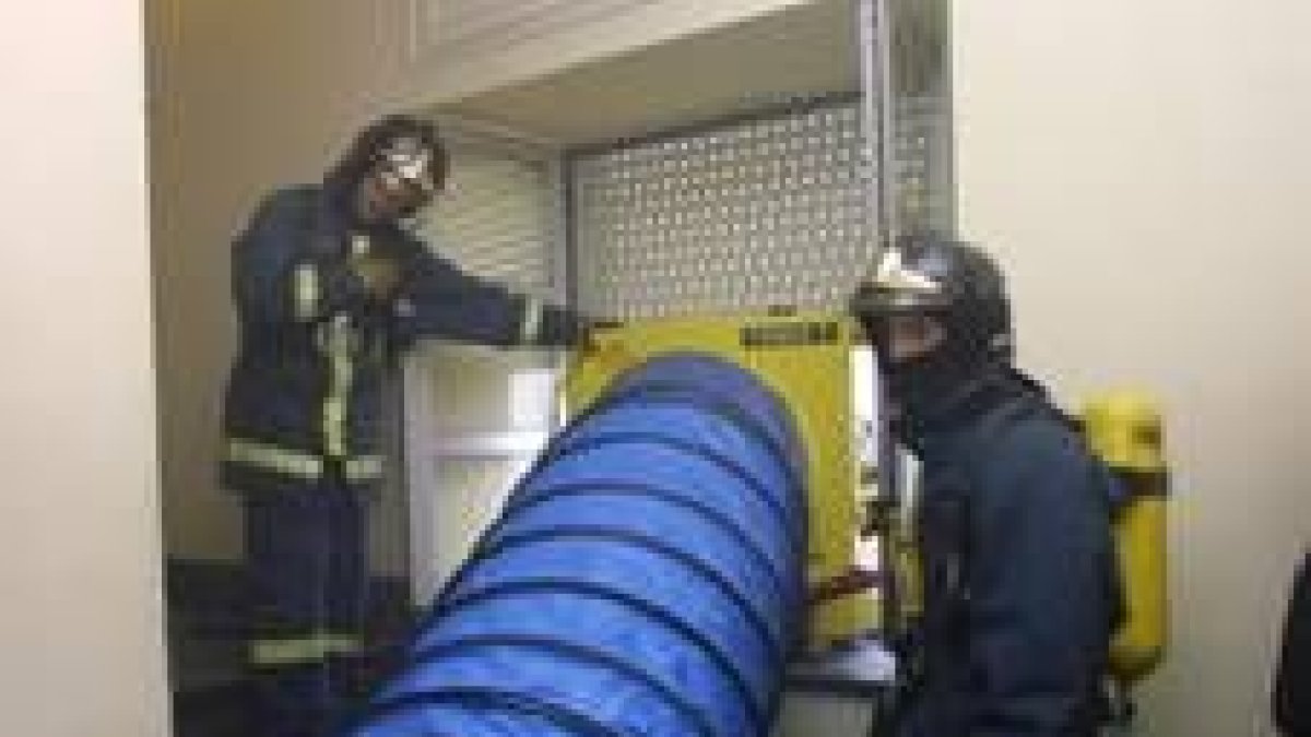 El parque comarcal contaría con tantos efectivos como el parque de bomberos de Ponferrada