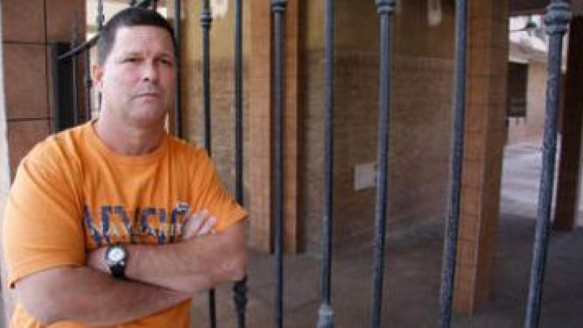 El periodista cubano Omar Rodríguez ha fijado su residencia en Gijón, tras ser liberado por el régim