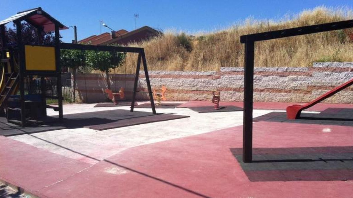 Obras en el parque de Montejos del Camino.