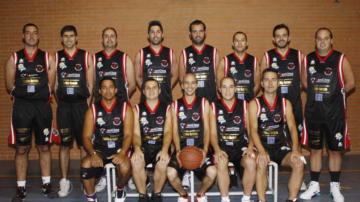 Formación del Serviclima de la 1.ª Provincial Sénior.