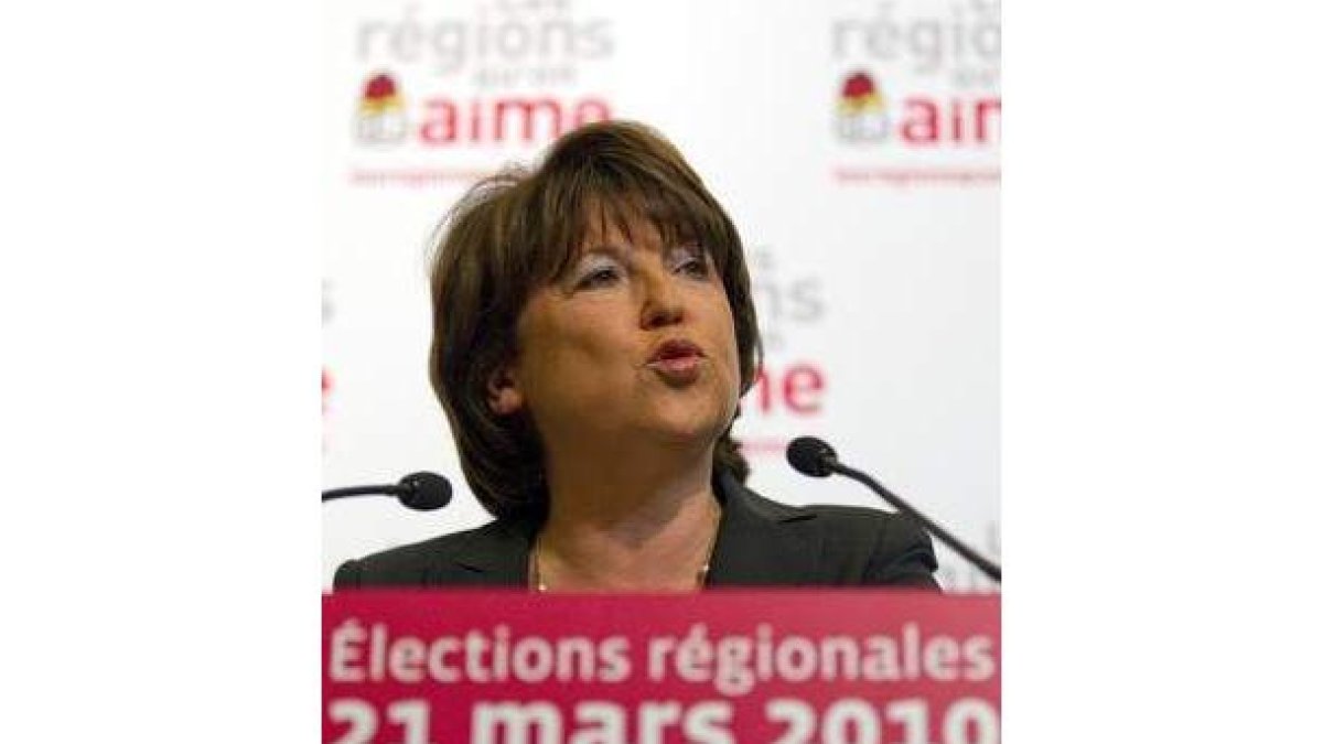 La primera secretaria del Partido Socialista francés, Aubry.