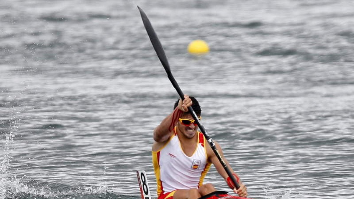Paco Cubelos demostró en el Nacional K1 1000 metros que no tiene rivales en España.