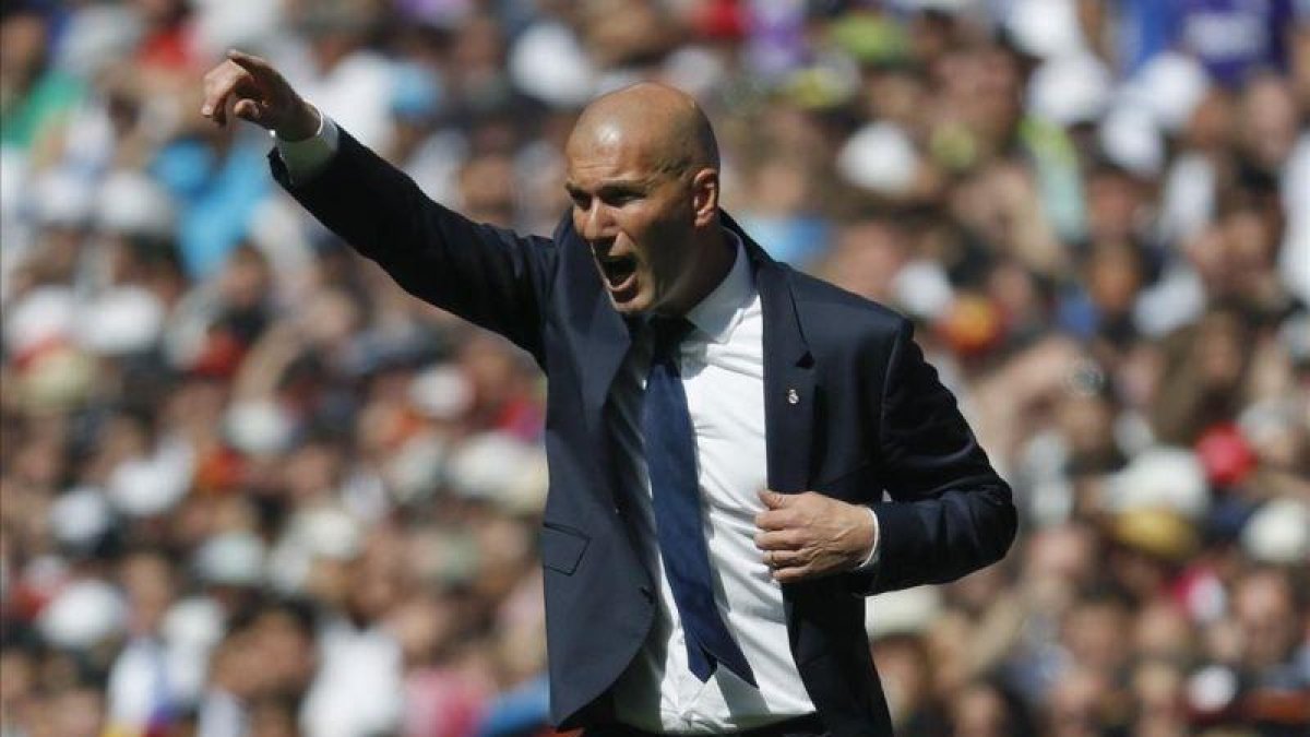 Zinedine Zidane, durante el derbi madrileño del sábado pasado.