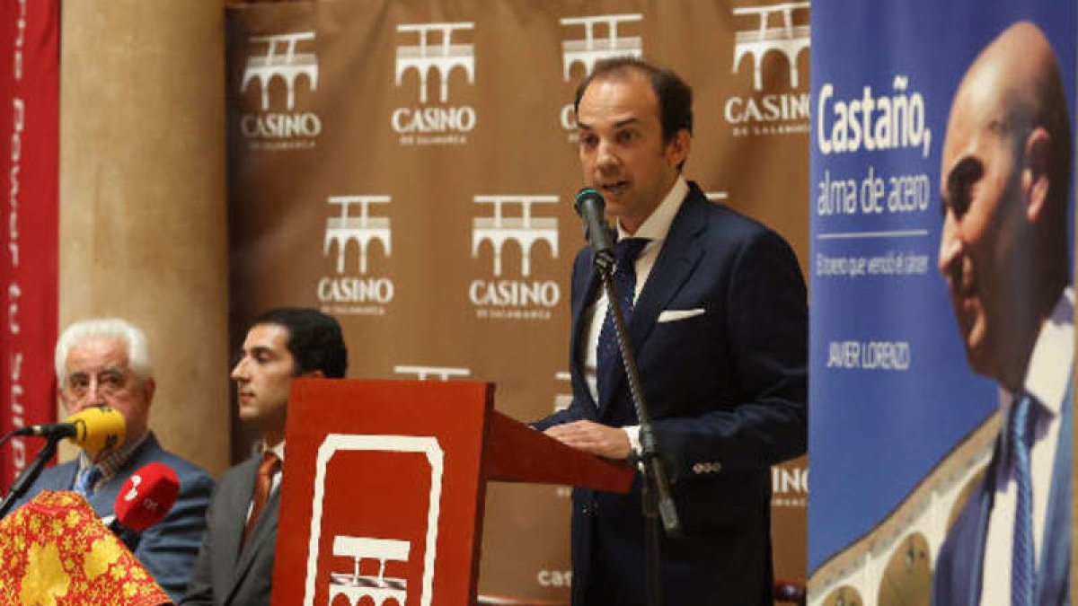 Lorenzo presenta hoy su libro en el Club de Prensa de Diario de León. ALMEIDA (LA GACETA DE SALAMANCA)