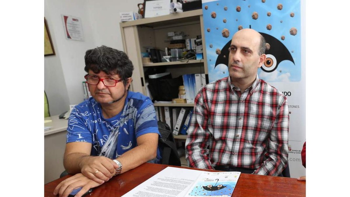 Antonio Donís y Antonio Morán, de la organización. L. DE LA MATA