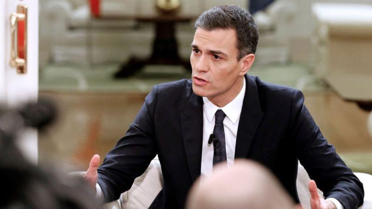 Sánchez suprimiría la inviolabilidad del Rey y augura que Felipe VI lo apoyaría.