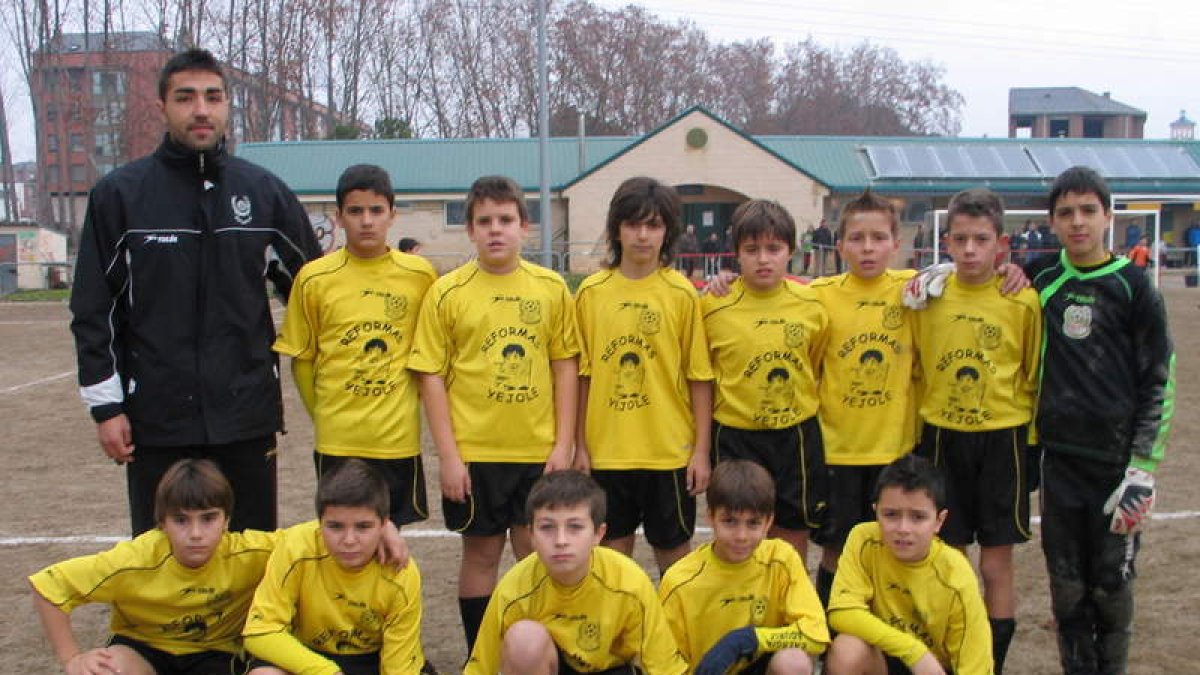 Formación del Cuatrovientos A, campeón de la 1.ª Alevín.