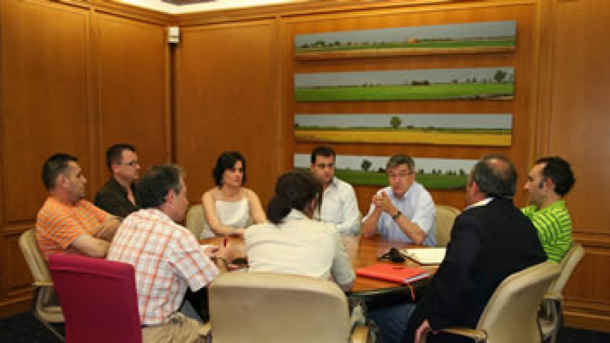 El comité de antibióticos durante la reunión.