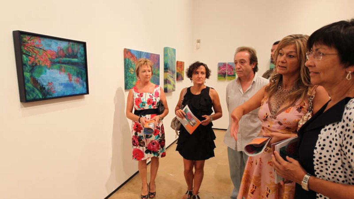 Crespo, Téllez, Santiago García, Maite Méndez y Mar Palacio durante la inauguración.