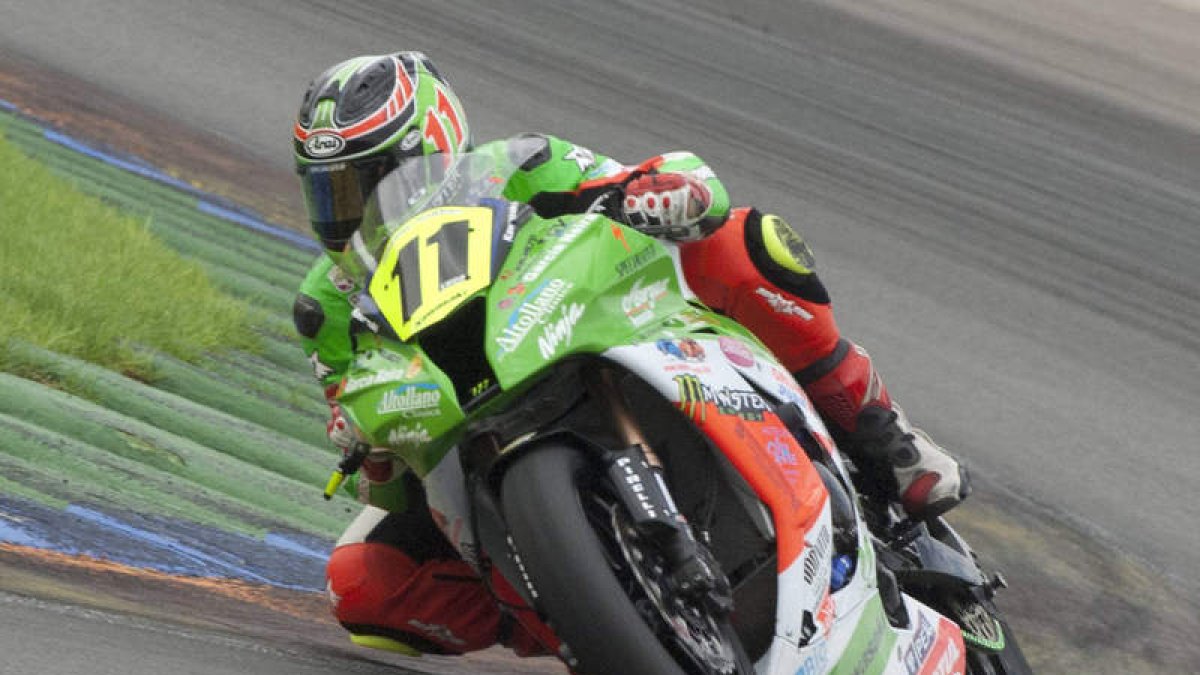 Isaac, en la carrera de la Copa en el circuito de Cheste.