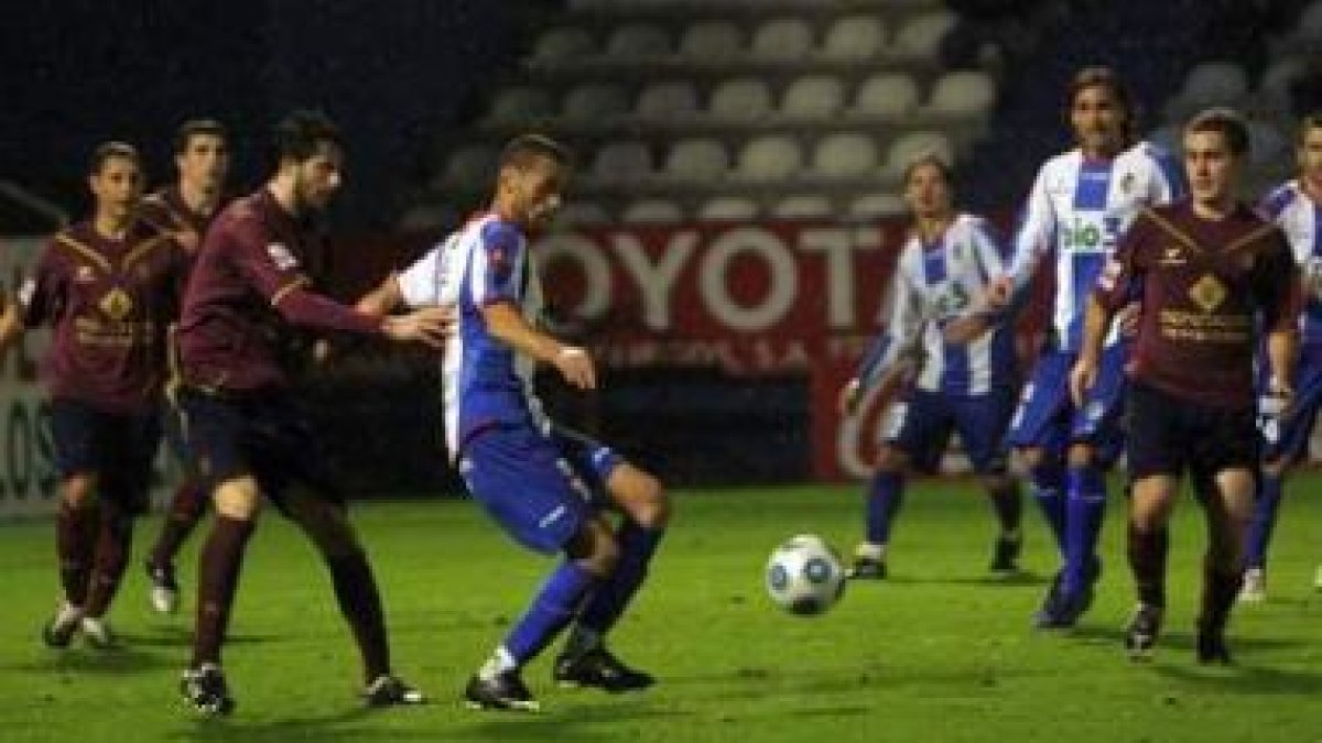Yuri se enfrentó a su ex equipo y estuvo cerca de hacerle un gol. En la imagen el futbolista brasile