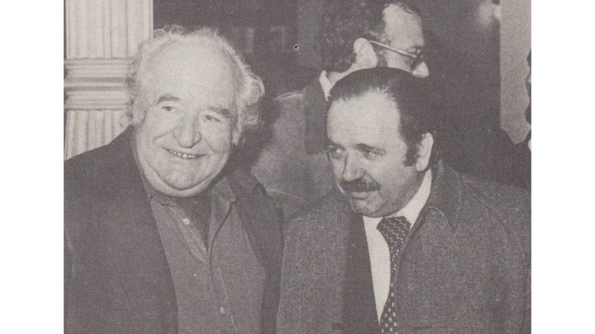 Dámaso Santos, retratado junto al poeta Gabriel Celaya