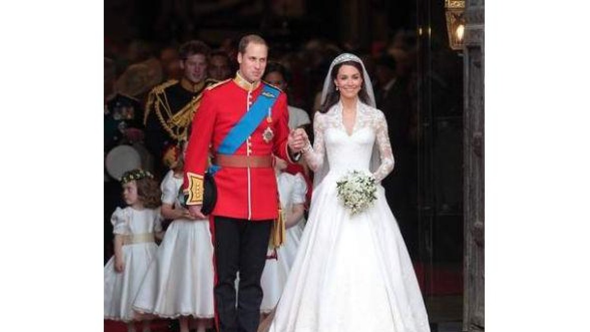 La reina Sofía de España llega a la abadía de Westminster.