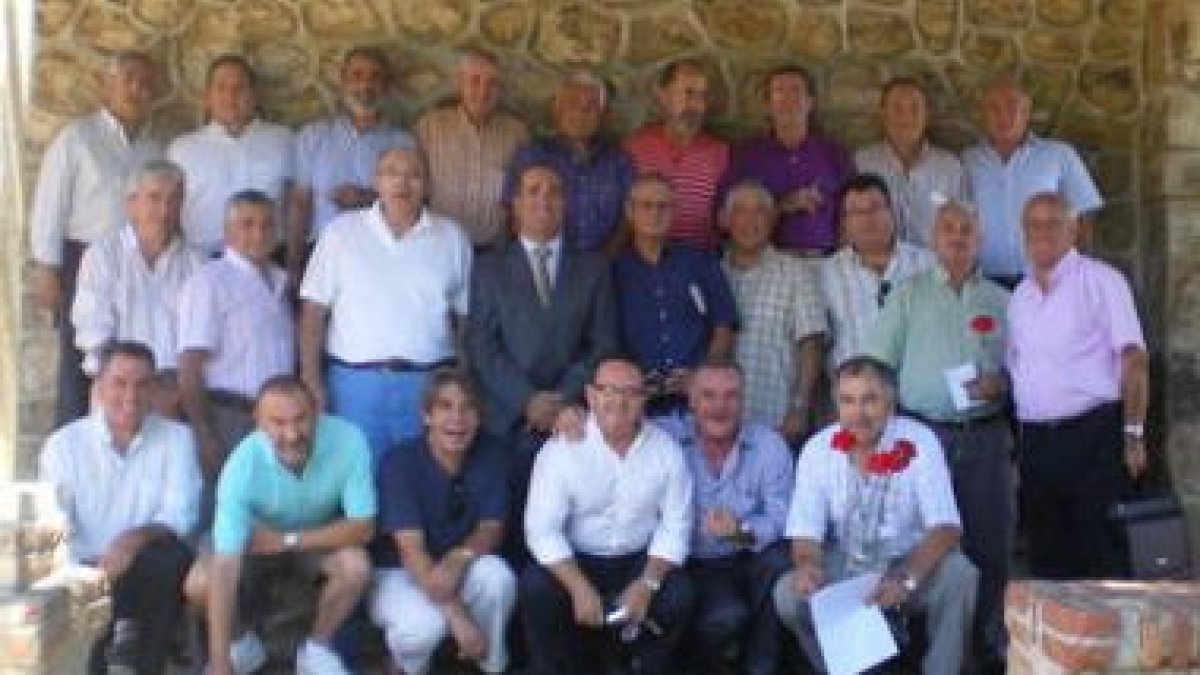 Participantes en la confraternización del valle de Sabero.