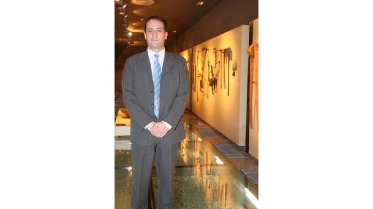 José Ramón Ortiz dirige el Museo Etnográfico de León.
