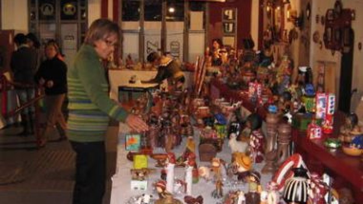 La artesanía, protagonista del mercadillo de Manos Unidas