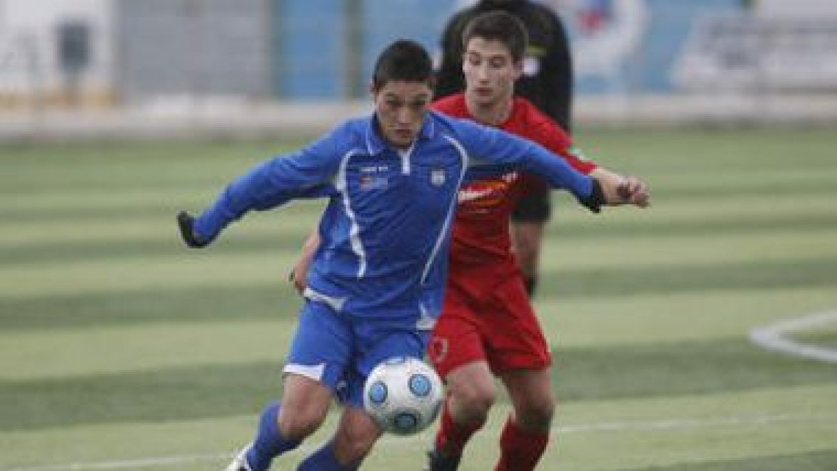 Merino, en primer término, con la elástica del Huracán Z.