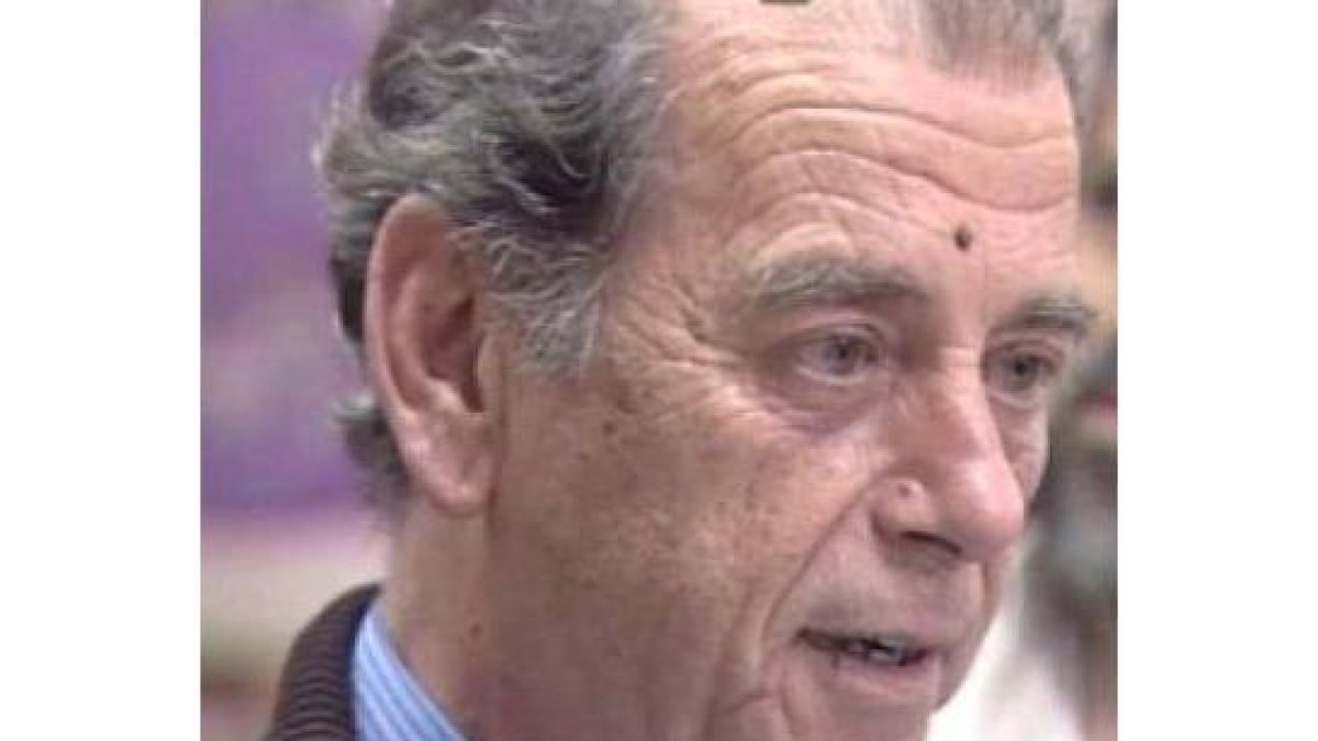 El sacerdote madrileño Enrique de Castro, conocido como el «cura rojo»