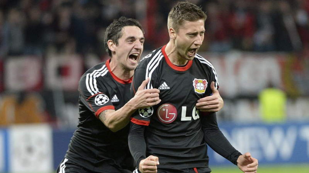 Jens Hegeler celebra su gol, en el descuento, frente a la Real Sociedad.