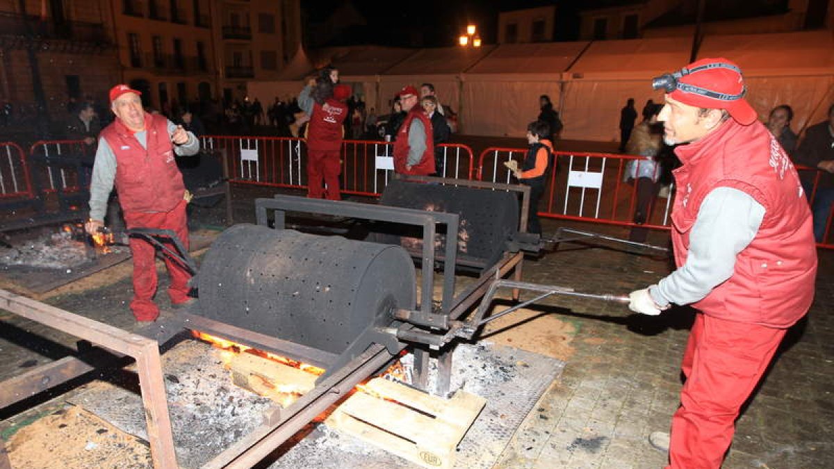 Uno de los múltiples magostos que habrá en el Bierzo. L. DE LA MATA