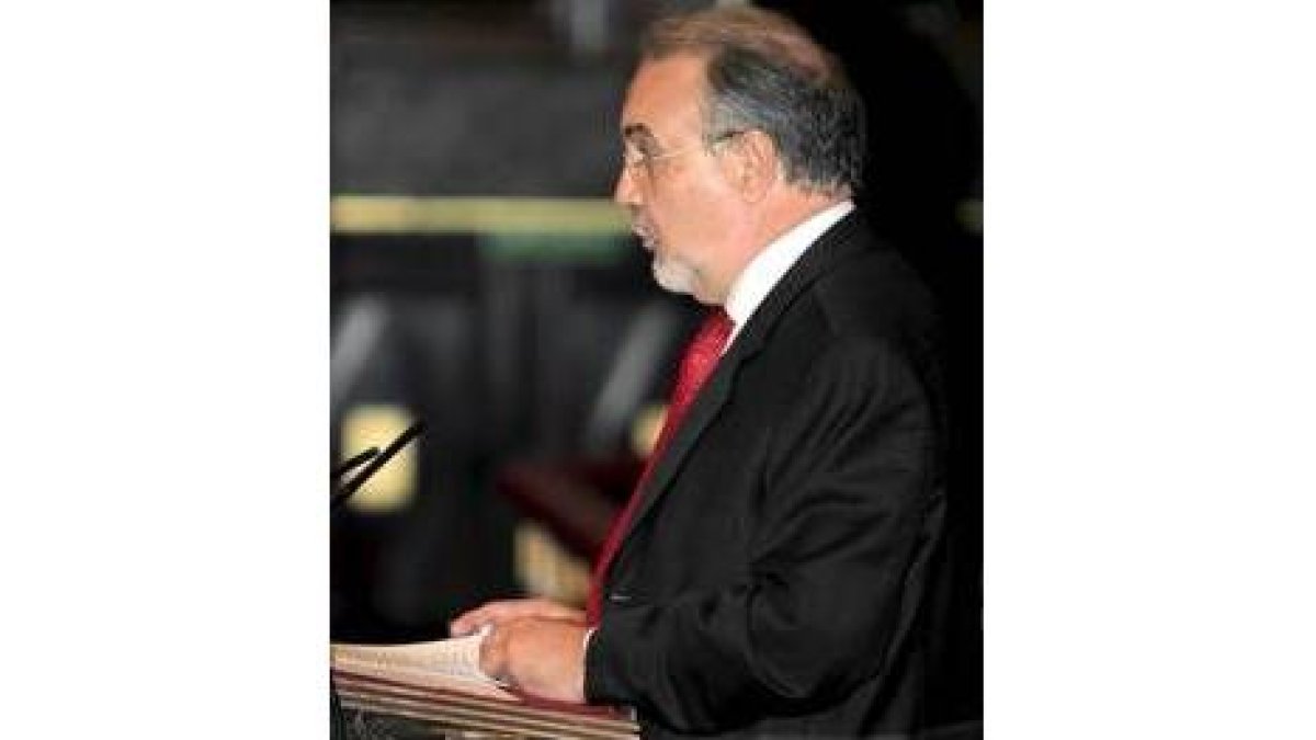 Solbes habló de una «coyuntura complicada de duración incierta»