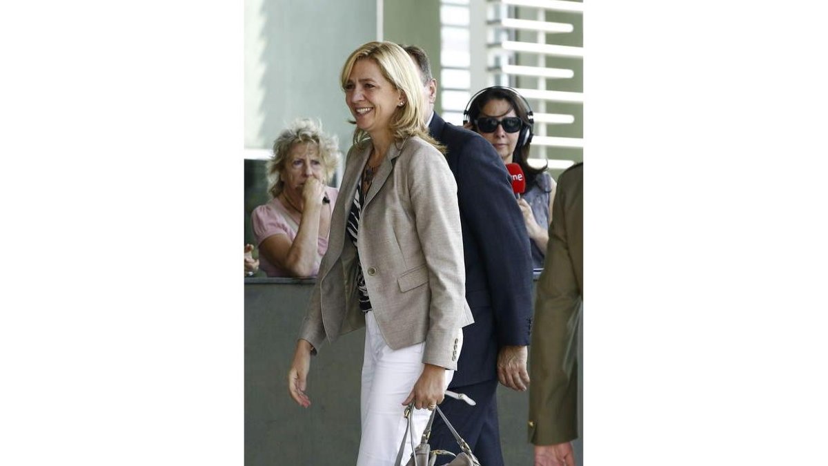 La infanta Cristina el día que fue a visitar a su padre.