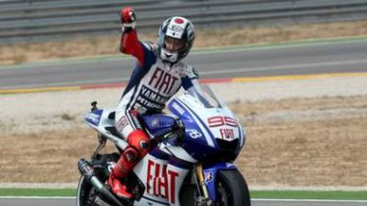 Lorenzo, líder del Mundial, saldrá hoy segundo pero se ha conjurado para ganar en Aragón.