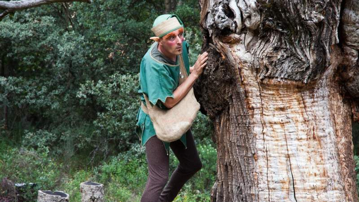 Uno de los personajes de 'La senda encantada de Cobrana'. DINAMIA TEATRO