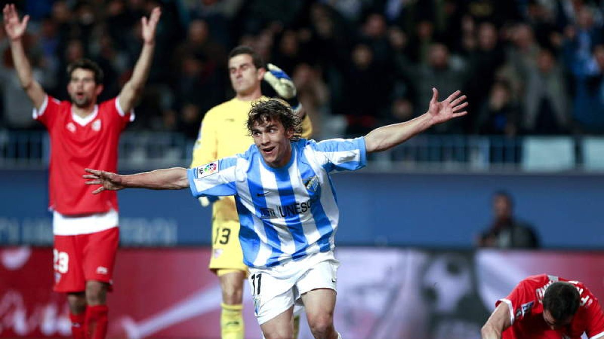 Seba Fernández celebra su gol, el segundo de su equipo, durante el partido ante el Sevilla.