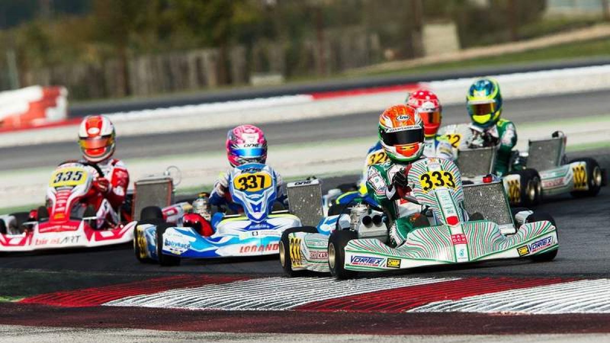 El piloto leonés David Vidales firmó un estreno notable en la categoría OK. D.V.