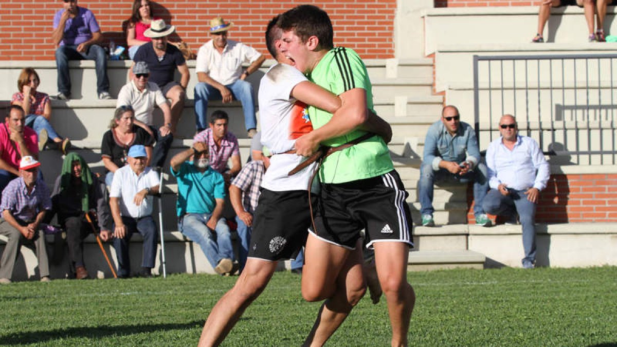 Tomás Gonzlález, ‘Tomasín’ el de La Vecilla, el juvenil de contrastada excelencia gana su primer corro en sénior