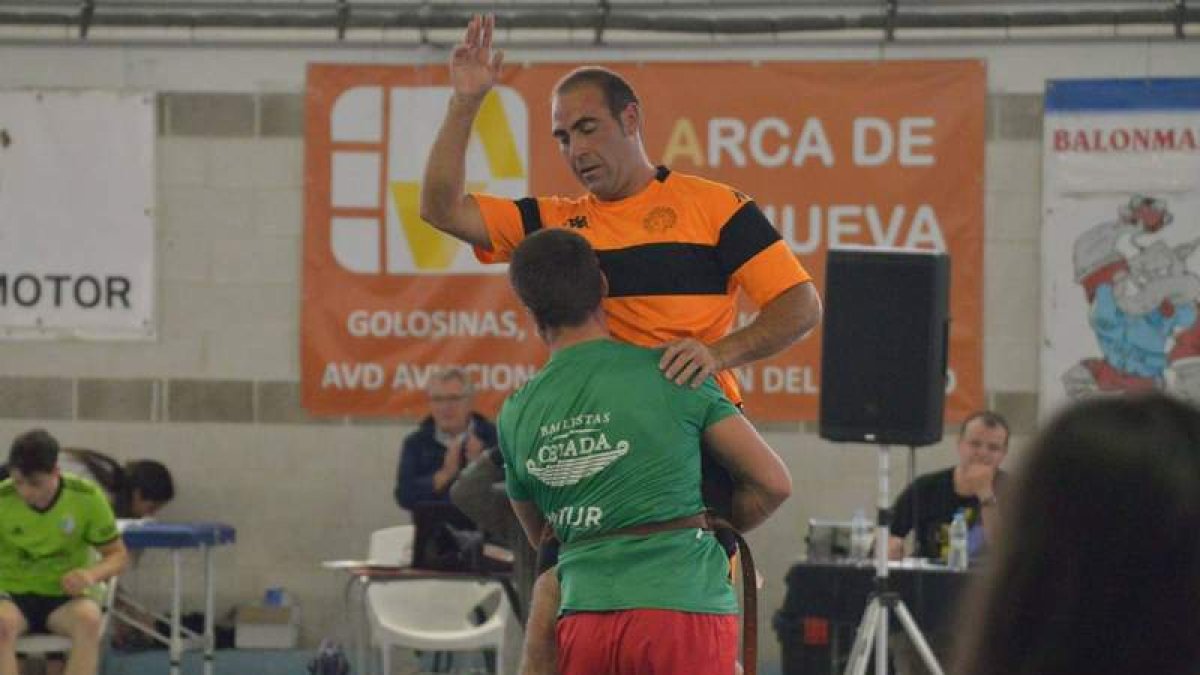 Jesús Martínez ganó su primer corro en ligeros. Á. QUIÑONES