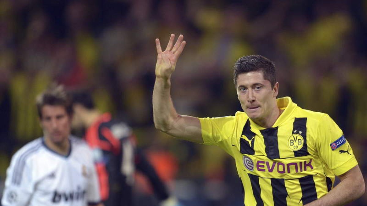 Cristiano Ronaldo, impotente, tras perder en Dortmund por 4-1 y decir prácticamente adiós a la Champions.