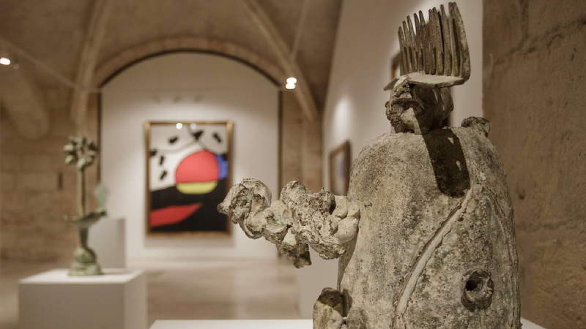 Imagen de una de las obras de Miró que se pueden admirar en la catedral de Burgos.