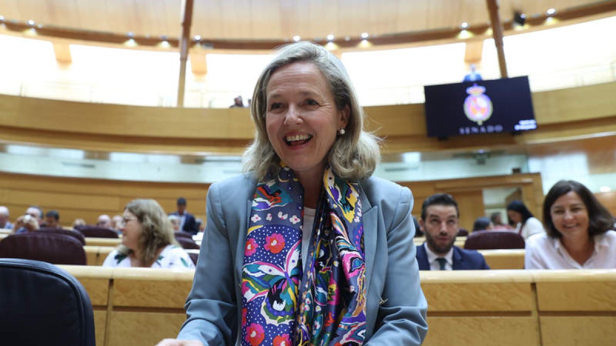 La ministra Nadia Calviño, ayer en el Senado. KIKO HUESCA