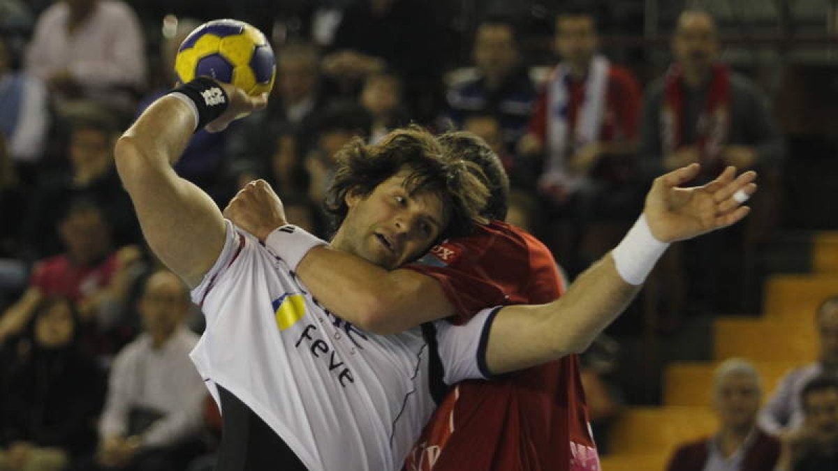 El Ademar ya consiguió eliminar al Veszprém de la Liga de Campeones la temporada pasada.