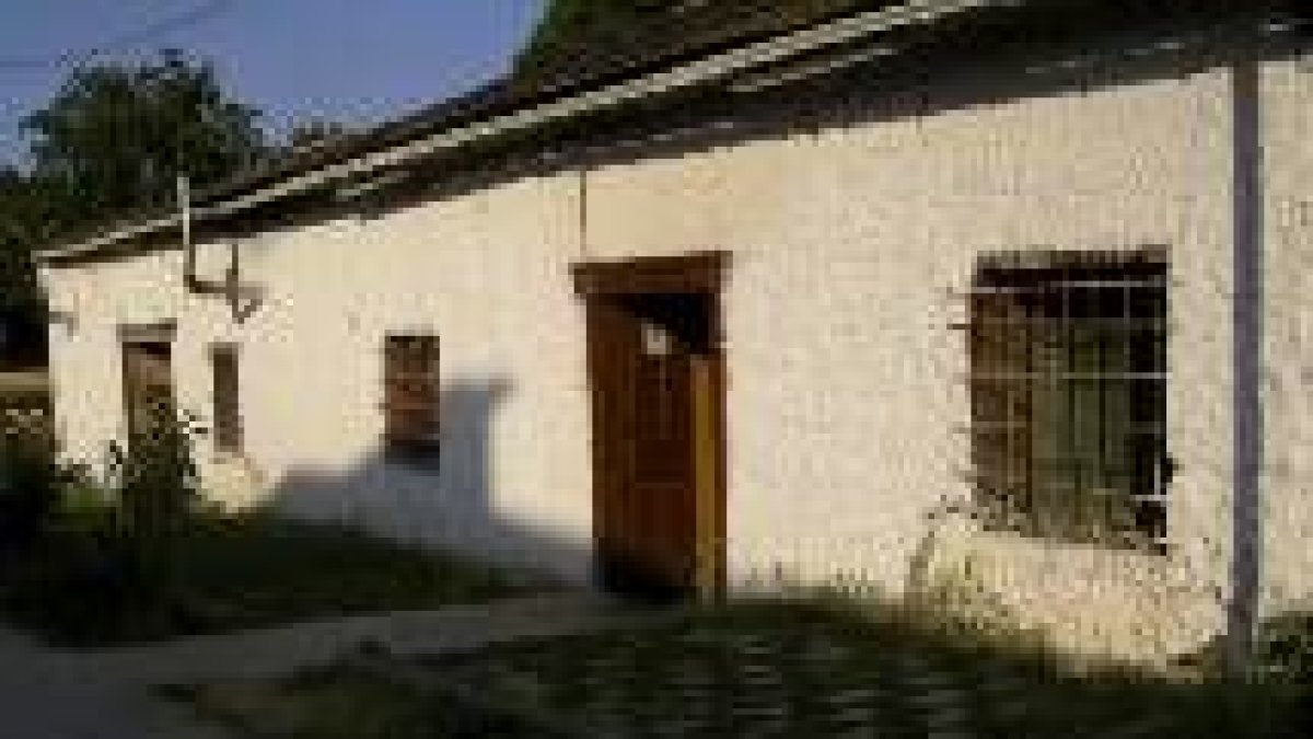 La casa conserva los muros de adobe de hace más de cien años, así como la distribución original