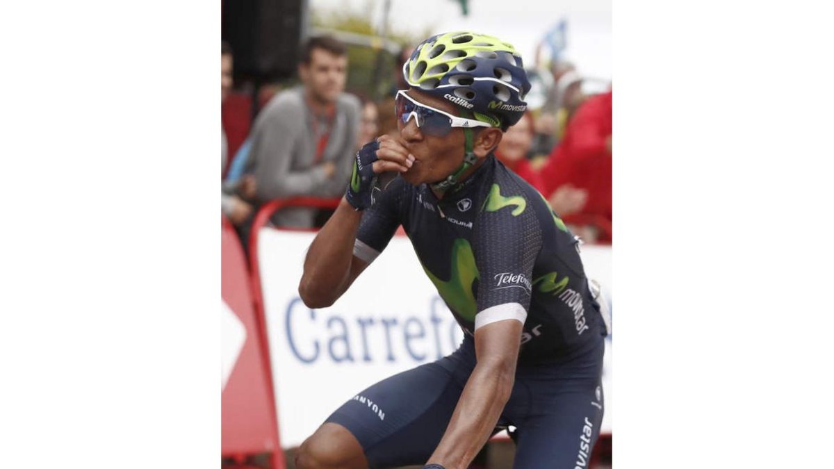 Nairo Quintana entrando en meta. LIZÓN