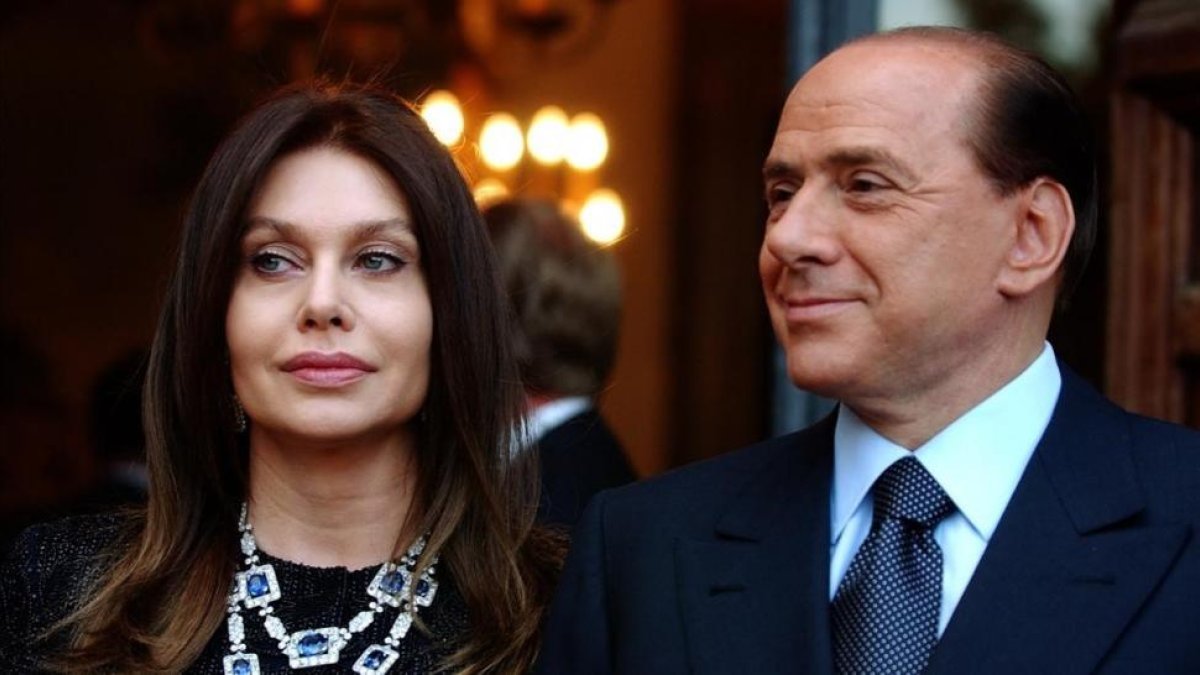Verónica Lario y Silvio Berlusconi, en el 2004.