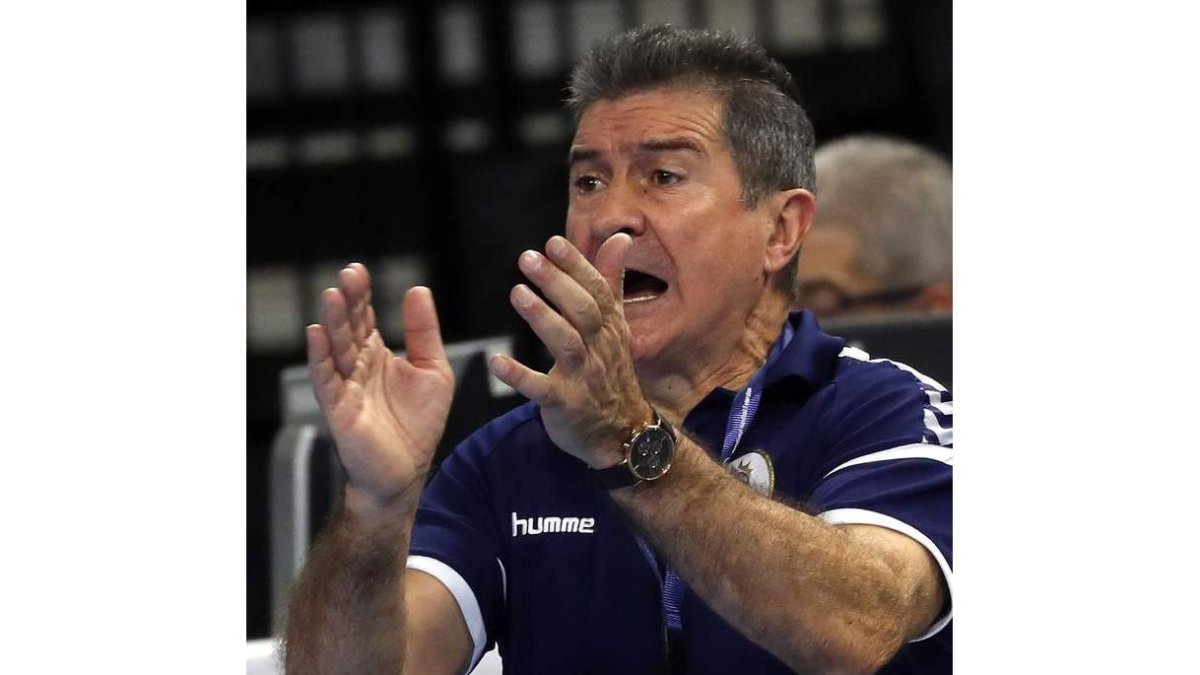 Cadenas, durante un partido con Argentina. SRDJAN SUKI