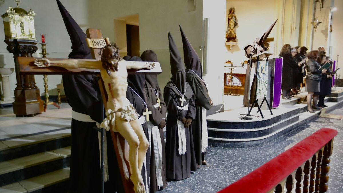 Un momento del Vía Crucis del Perdón de este Miércoles Santo. RAMIRO