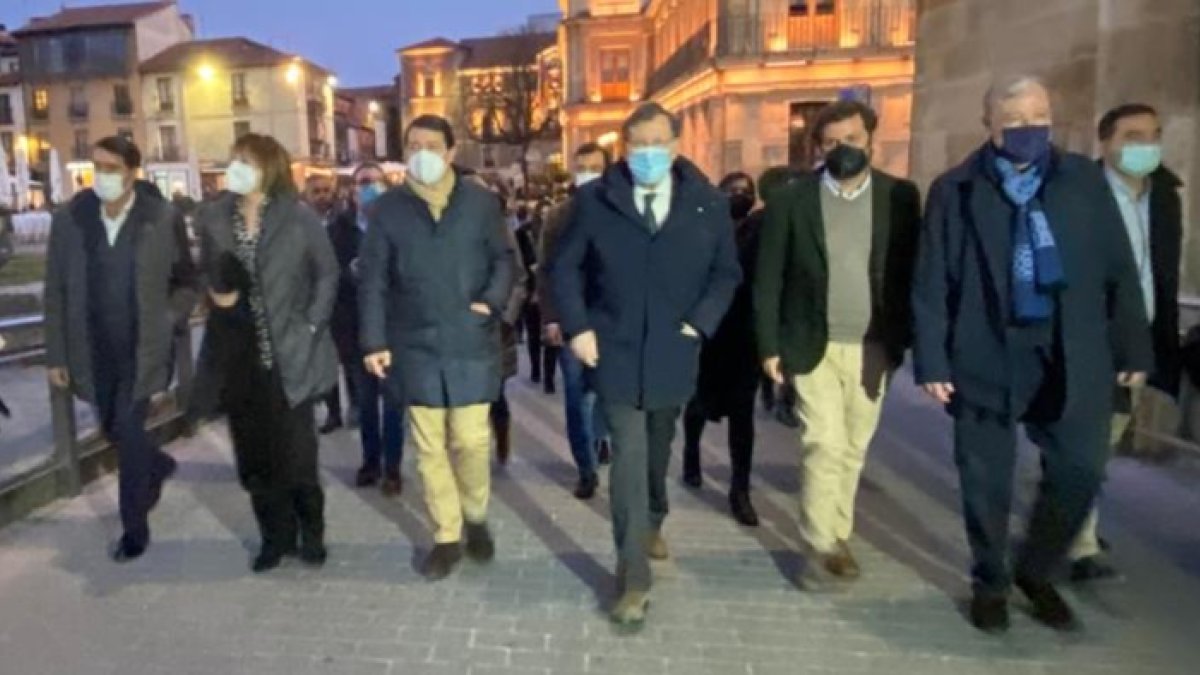 El expresidente, con Mañueco y la cúpula del PP leonés. RAMIRO