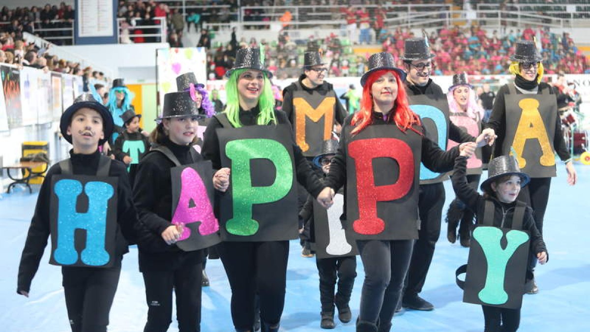 Algunos de los disfraces participantes en el desfile del pasado año y también en el Carnaval Infantil en el Toralín.