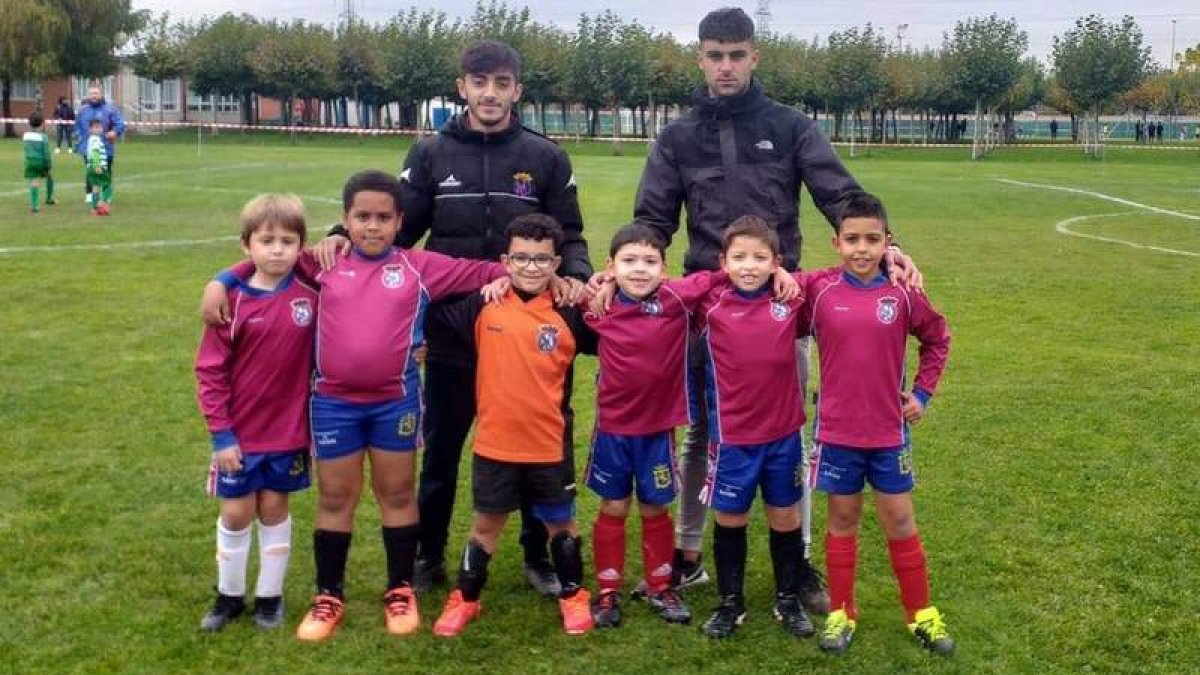 Formación del equipo del Recreo Industrial, colíder de la 2.ª División Provincial Prebenjamín. DL