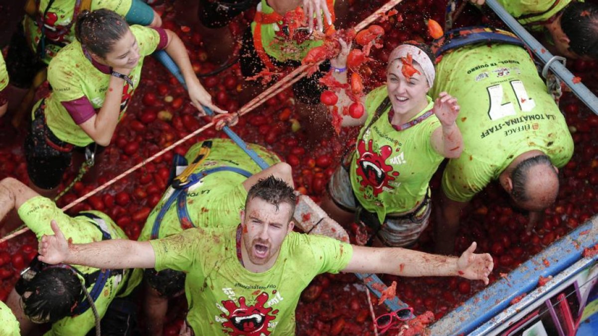 La Tomatina de Bunyol (Valencia) celebra su septuagésima segunda edición